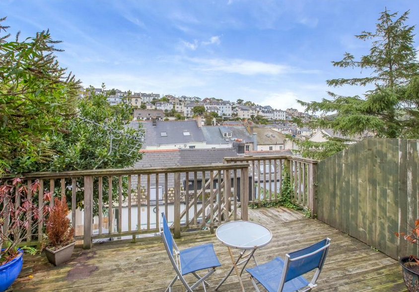 Delightful homes for sale in Dartmouth